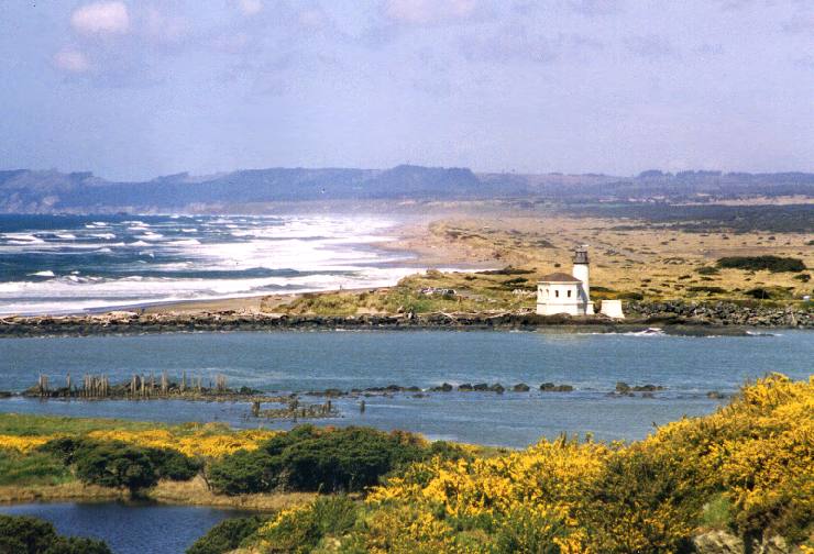 oregoncoast1.jpg (65407 bytes)